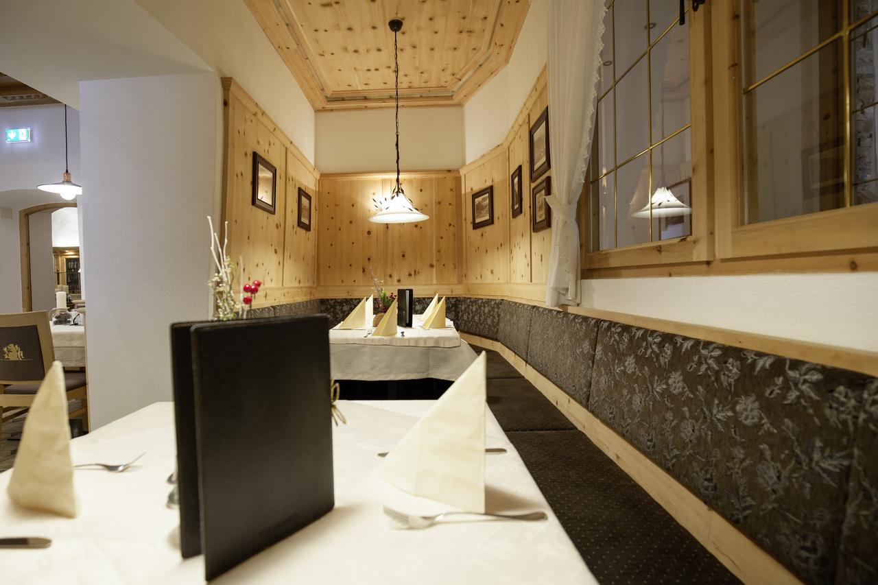 Gasthof Zum Goldenen Loewen Nauders Extérieur photo