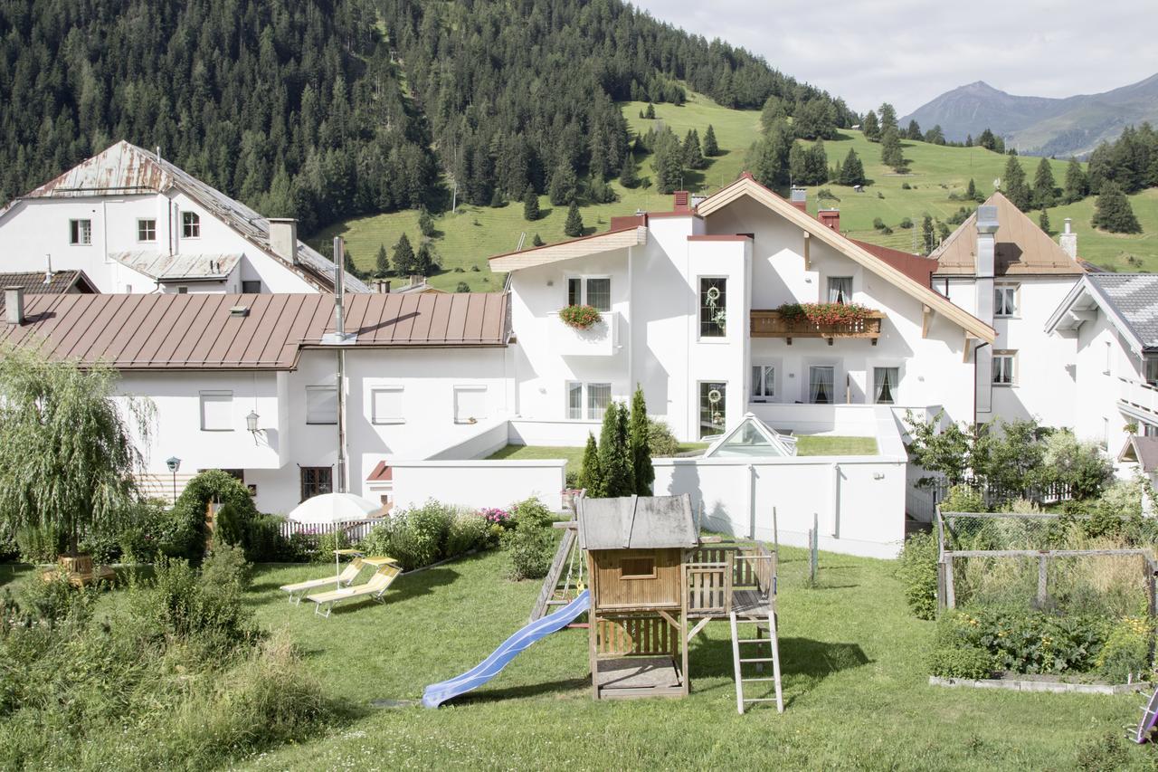 Gasthof Zum Goldenen Loewen Nauders Extérieur photo