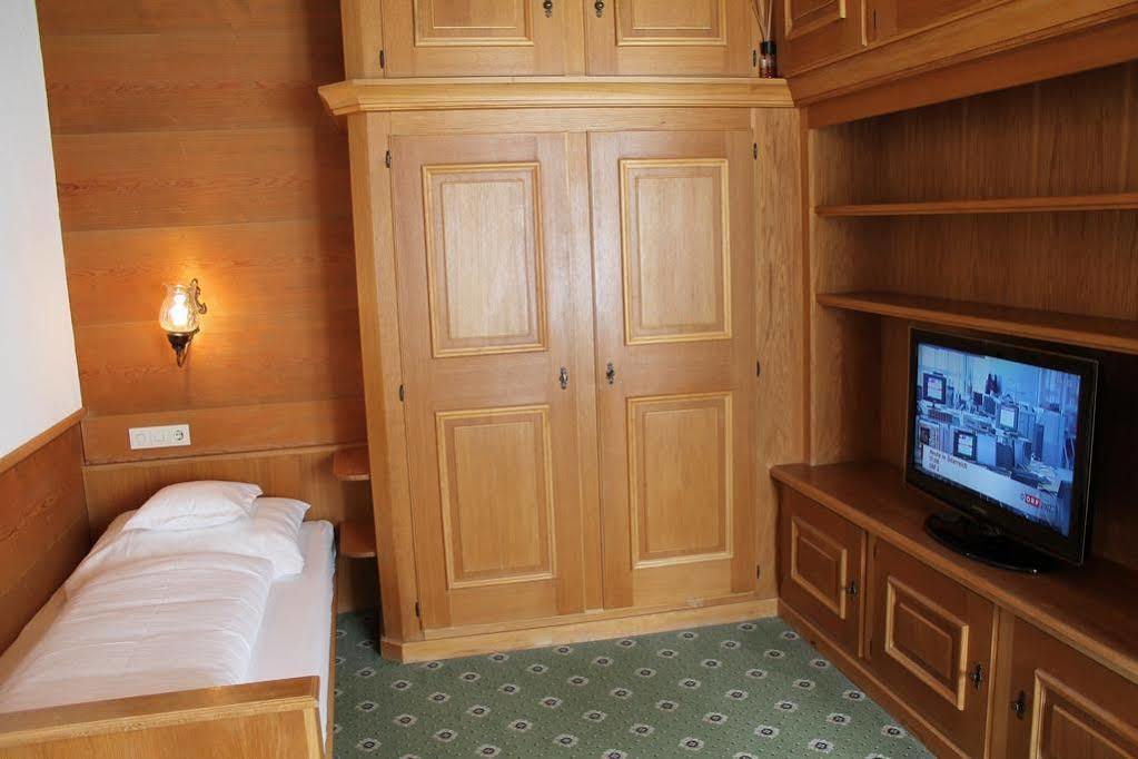 Gasthof Zum Goldenen Loewen Nauders Extérieur photo